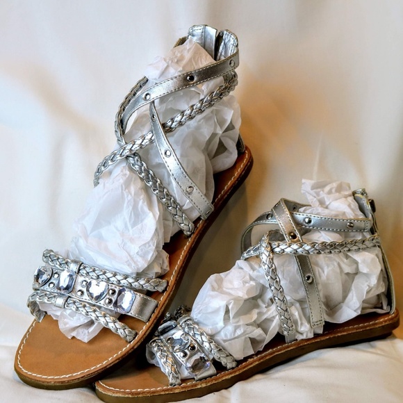 Flat sandals. NEW. Never worn. - Picture 2 of 4